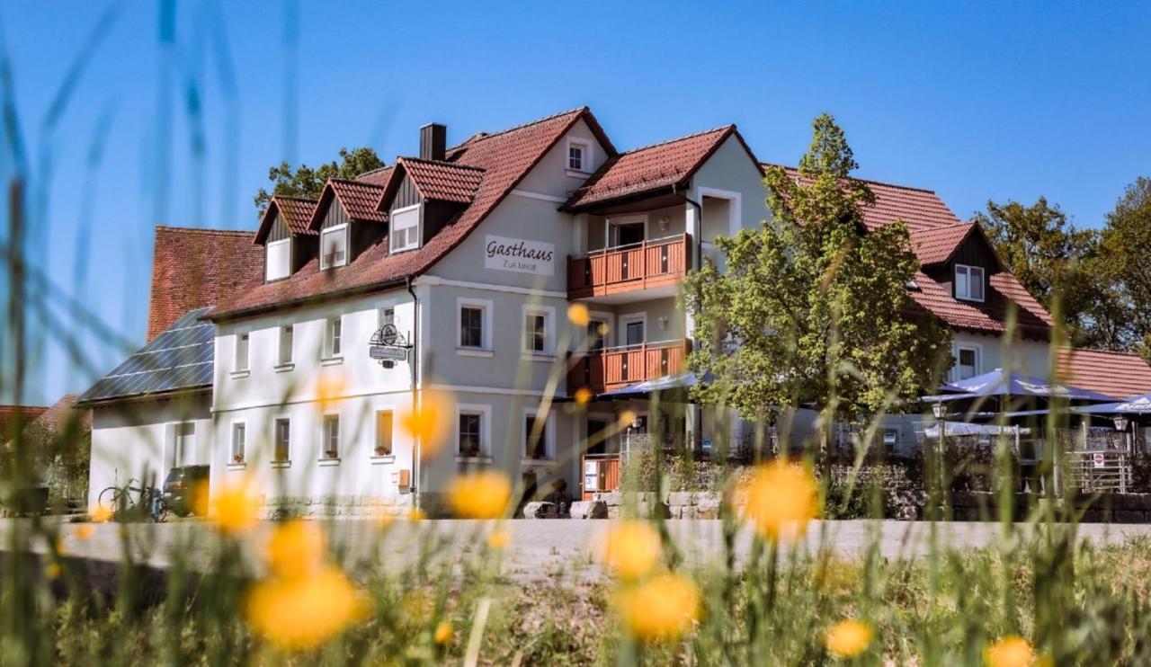 ホテル Gasthaus Zur Linde Dombuhl エクステリア 写真